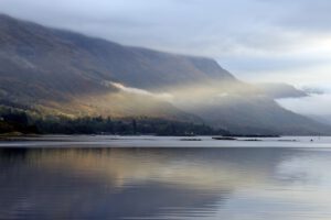 Sonnenaufgang über dem Loch Leven