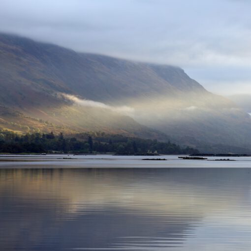 Sonnenaufgang über dem Loch Leven