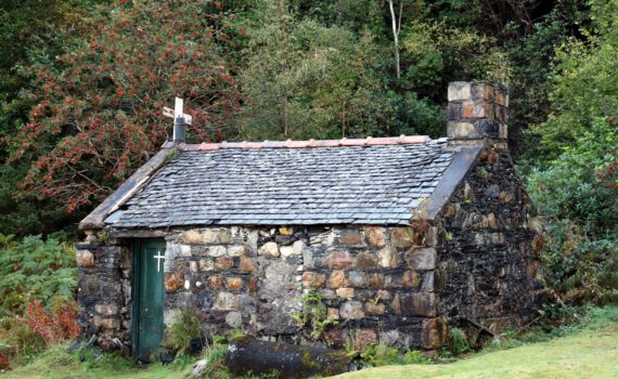 Bei der St. John's Church in Ballachulish