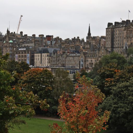 Blick zur Altstadt von den Östliche Princes Street Gardens aus